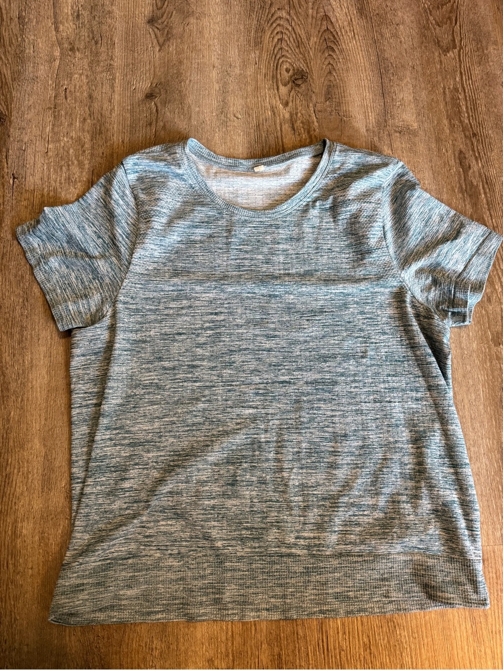 Athleta Heathered Light Blue Short Sleeve Crew Tee